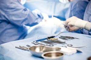 Klinik vor Ort: Hüftoperationen sind heutzutage minimalinvasiv möglich