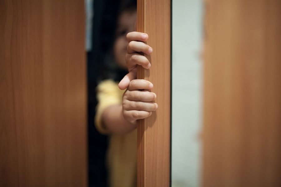 Einklemmgefahr Tür - Vermeidung von gequetschten Fingern